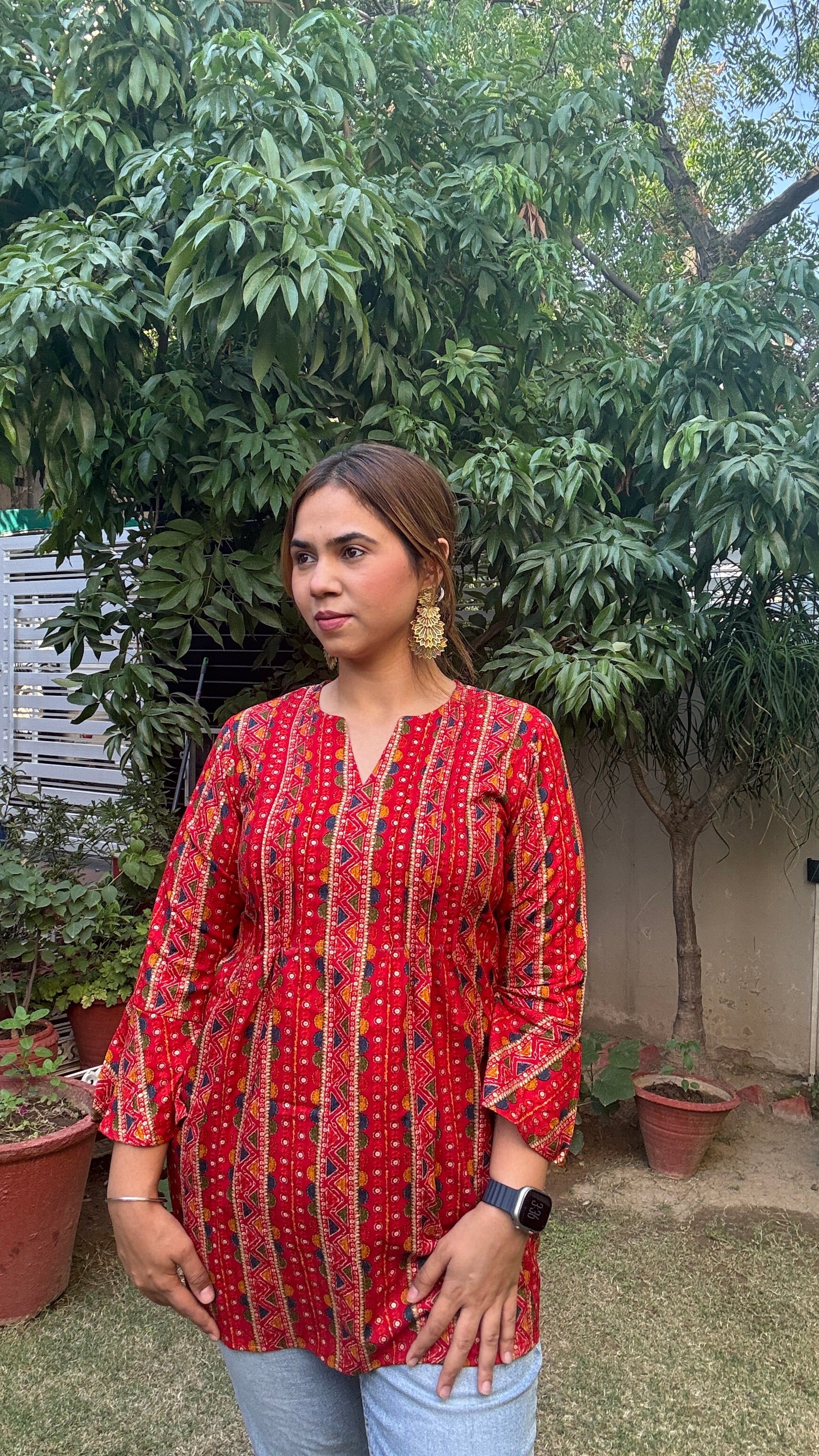 Laal print kurta