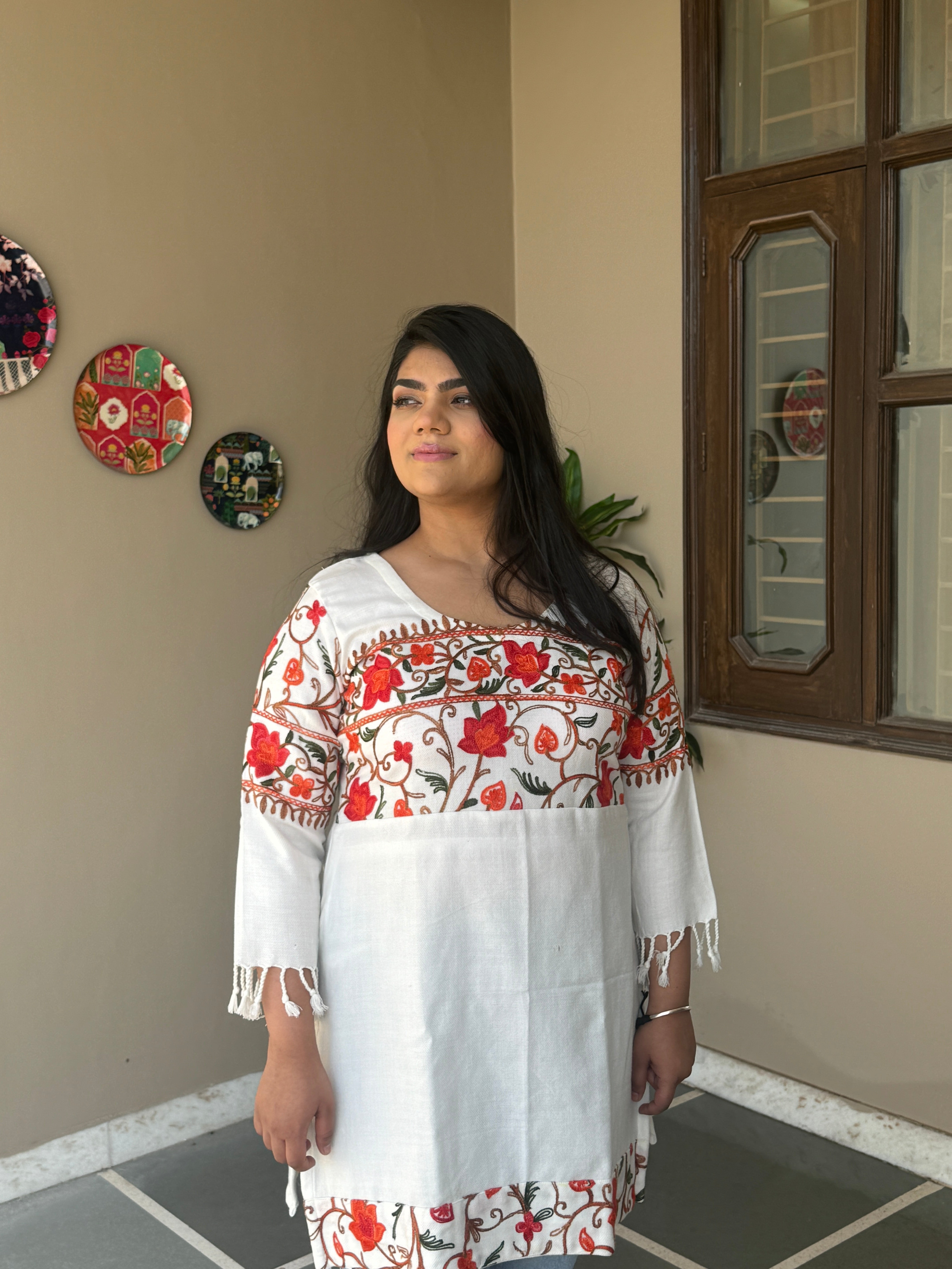 Cosy White Kashmiri kurta