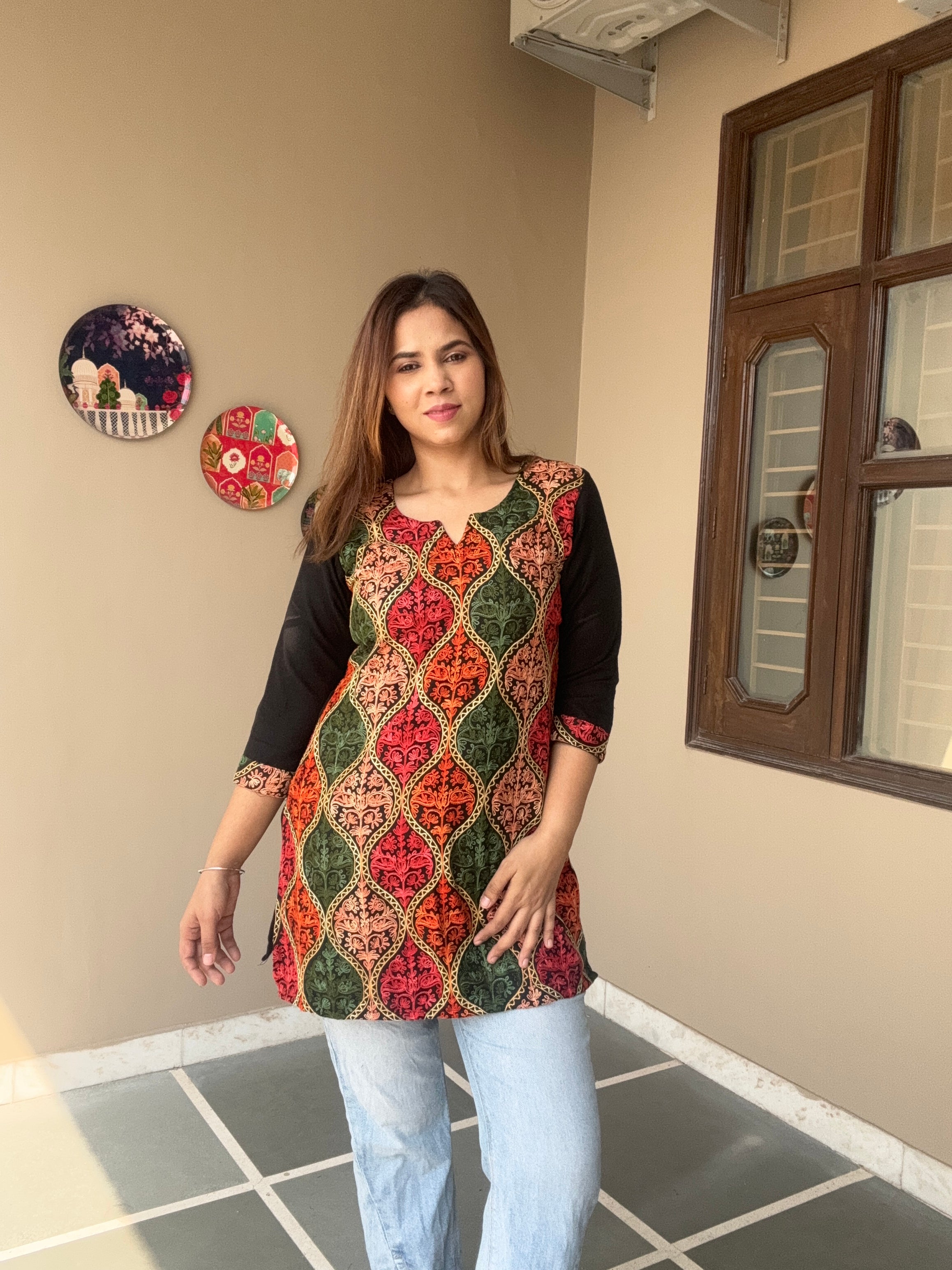 Cosy abstract print Kashmiri kurta