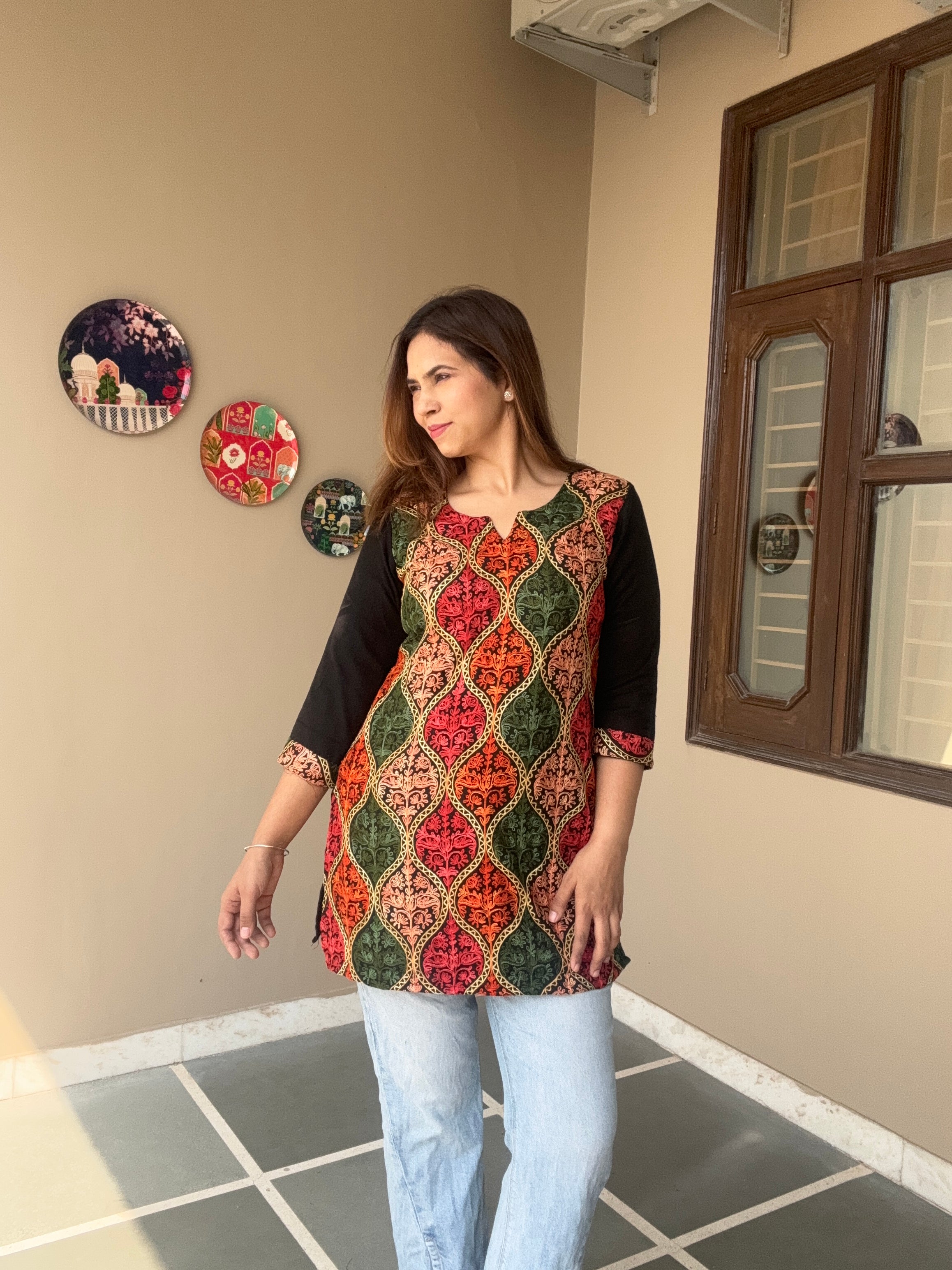 Cosy abstract print Kashmiri kurta