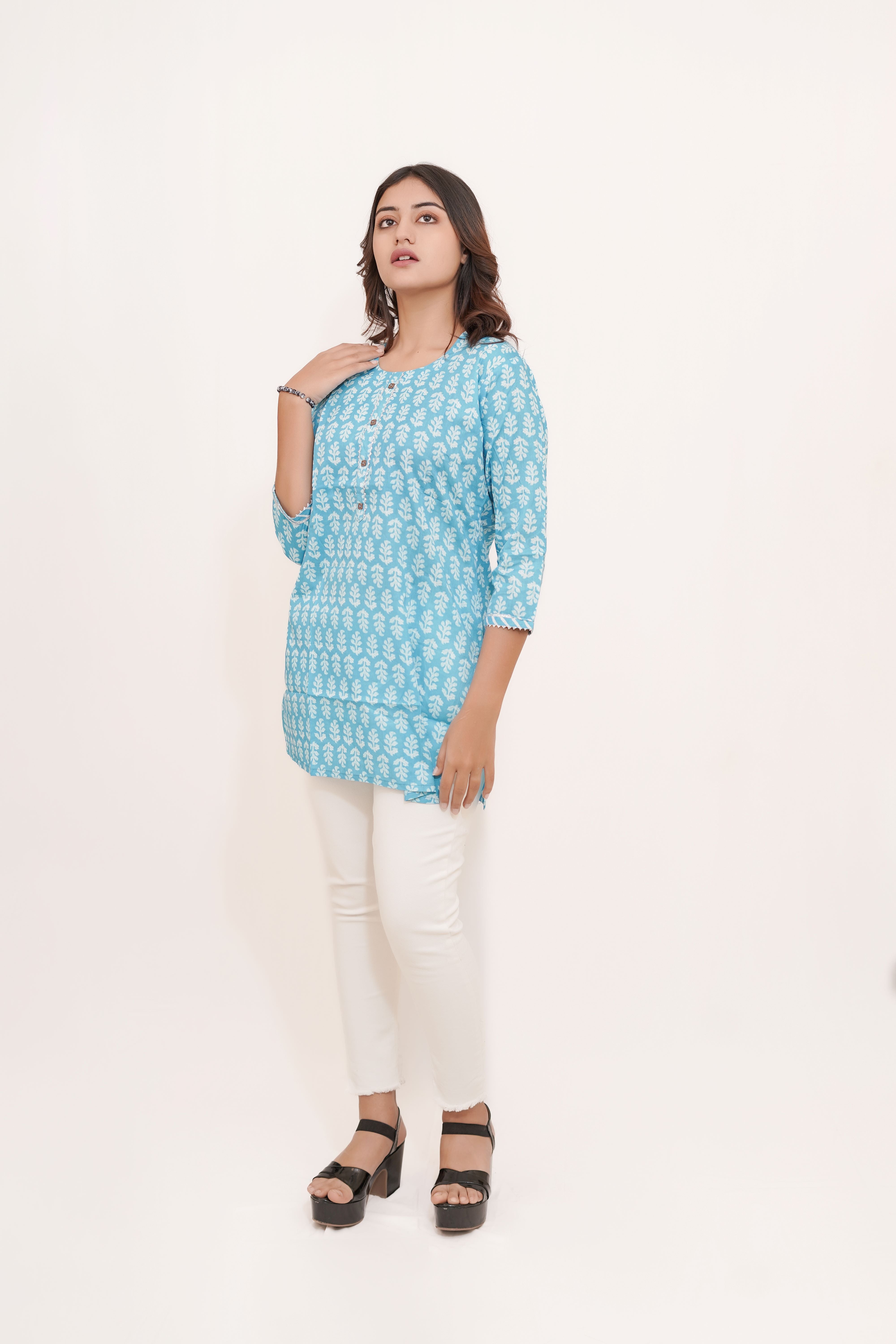 Blue leaf printed Short Kurta